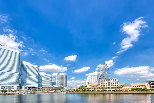 クイーンズスクエア